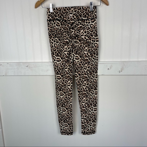 ZYIA Leopard Scrunchy What 7/8 Leggings - Picture 5 of 8